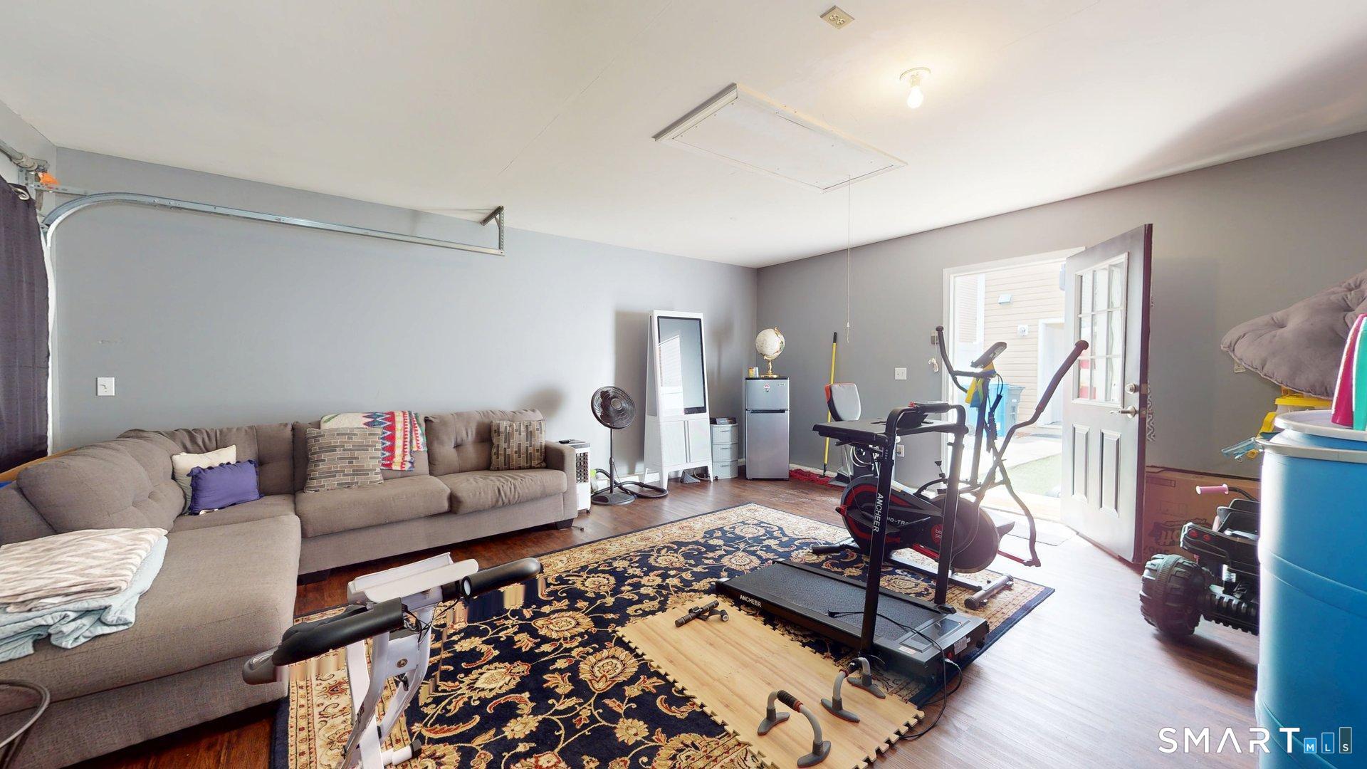 64 Osten Boulevard Hartford CT 06106