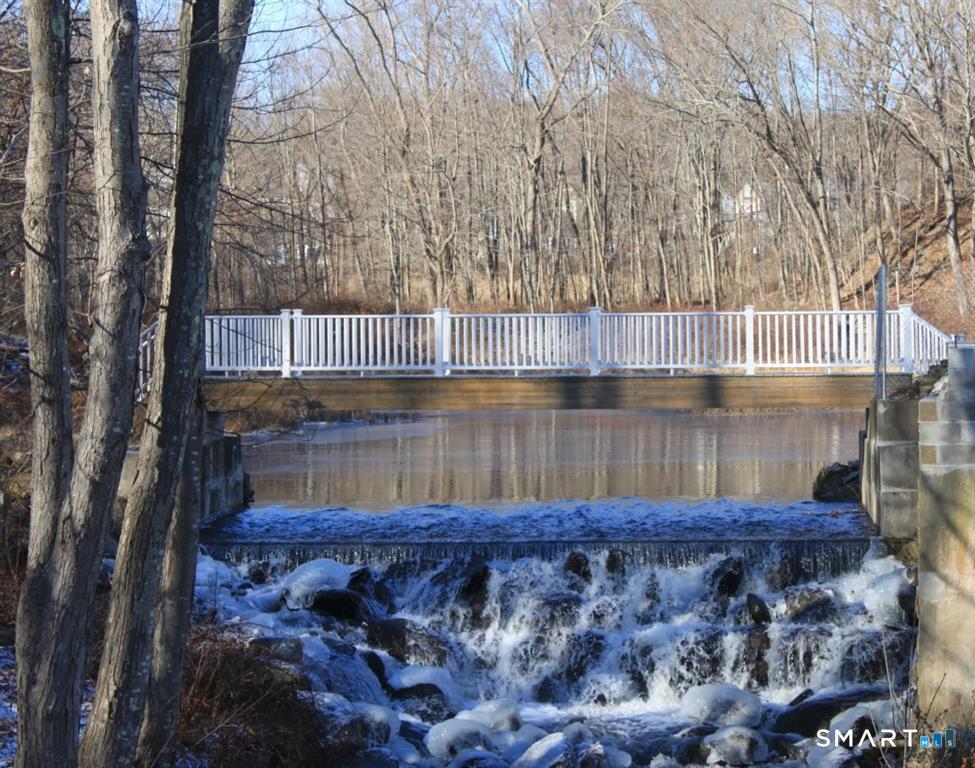 28 Armstrong Road Coventry CT 06238