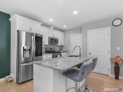 100 Dirienzo Heights Derby CT 06418