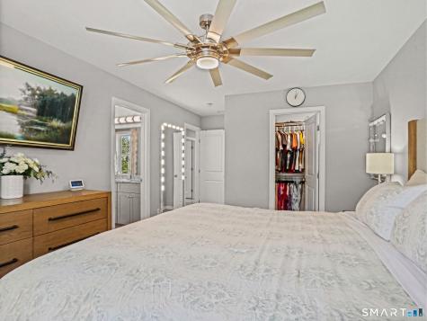 100 Dirienzo Heights Derby CT 06418