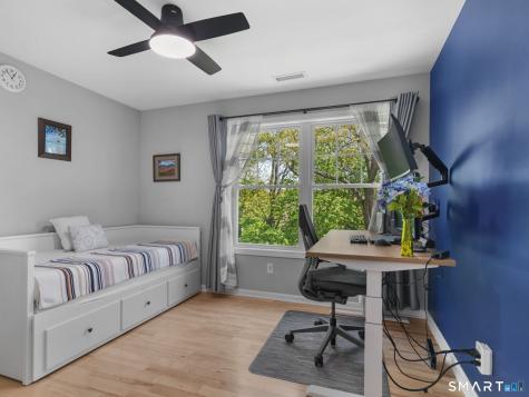 100 Dirienzo Heights Derby CT 06418