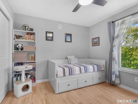 100 Dirienzo Heights Derby CT 06418