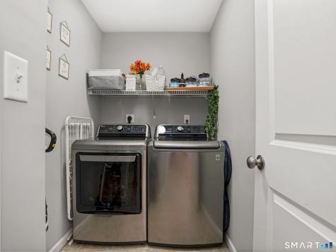 100 Dirienzo Heights Derby CT 06418