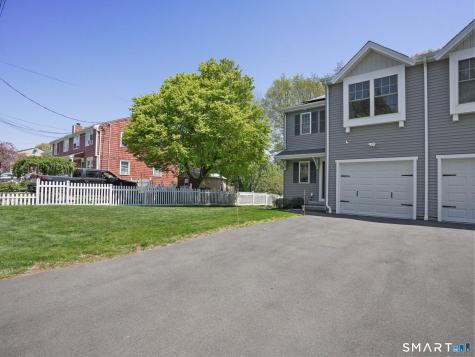 100 Dirienzo Heights Derby CT 06418