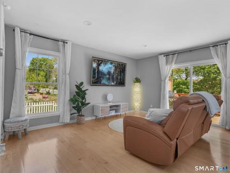 100 Dirienzo Heights Derby CT 06418