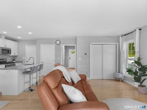 100 Dirienzo Heights Derby CT 06418