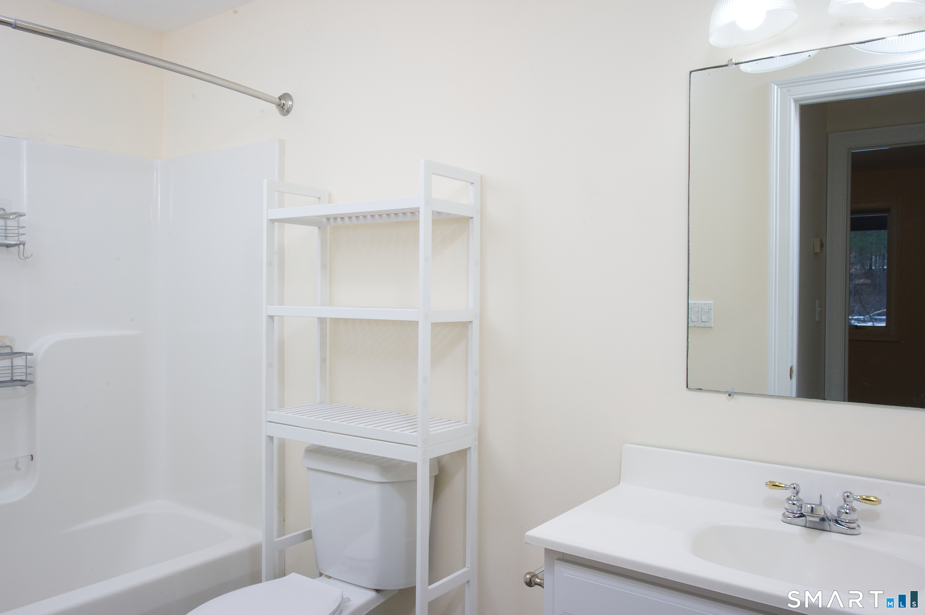 15 Greenwich Lane Avon CT 06001