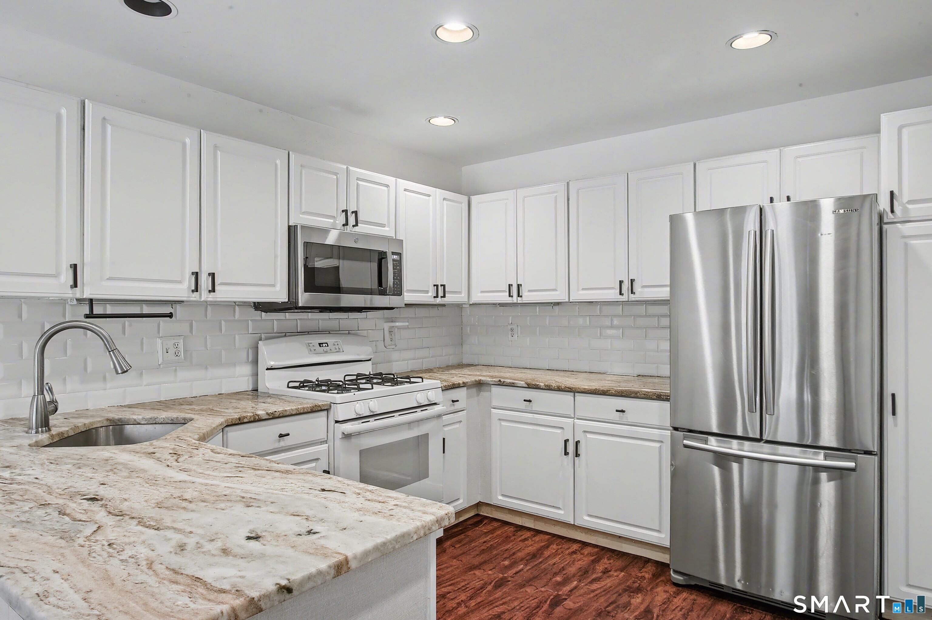 15 Greenwich Lane Avon CT 06001