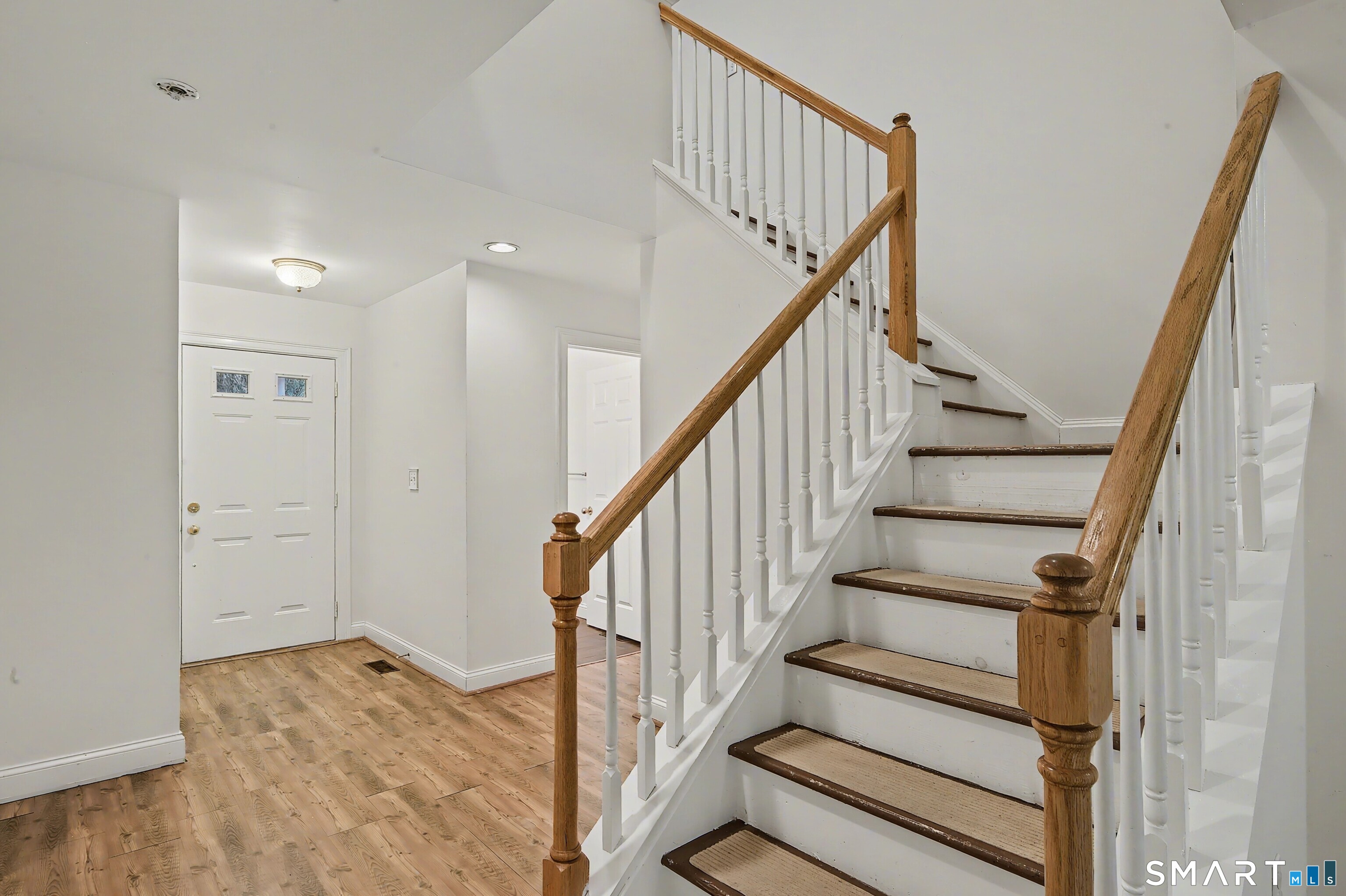 15 Greenwich Lane Avon CT 06001