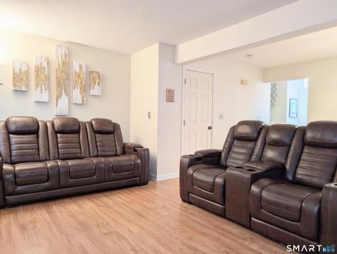 63 Summit Commons Derby CT 06418