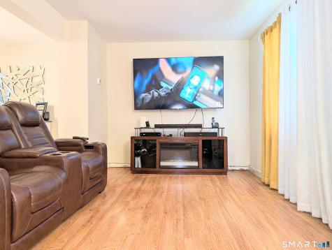 63 Summit Commons Derby CT 06418