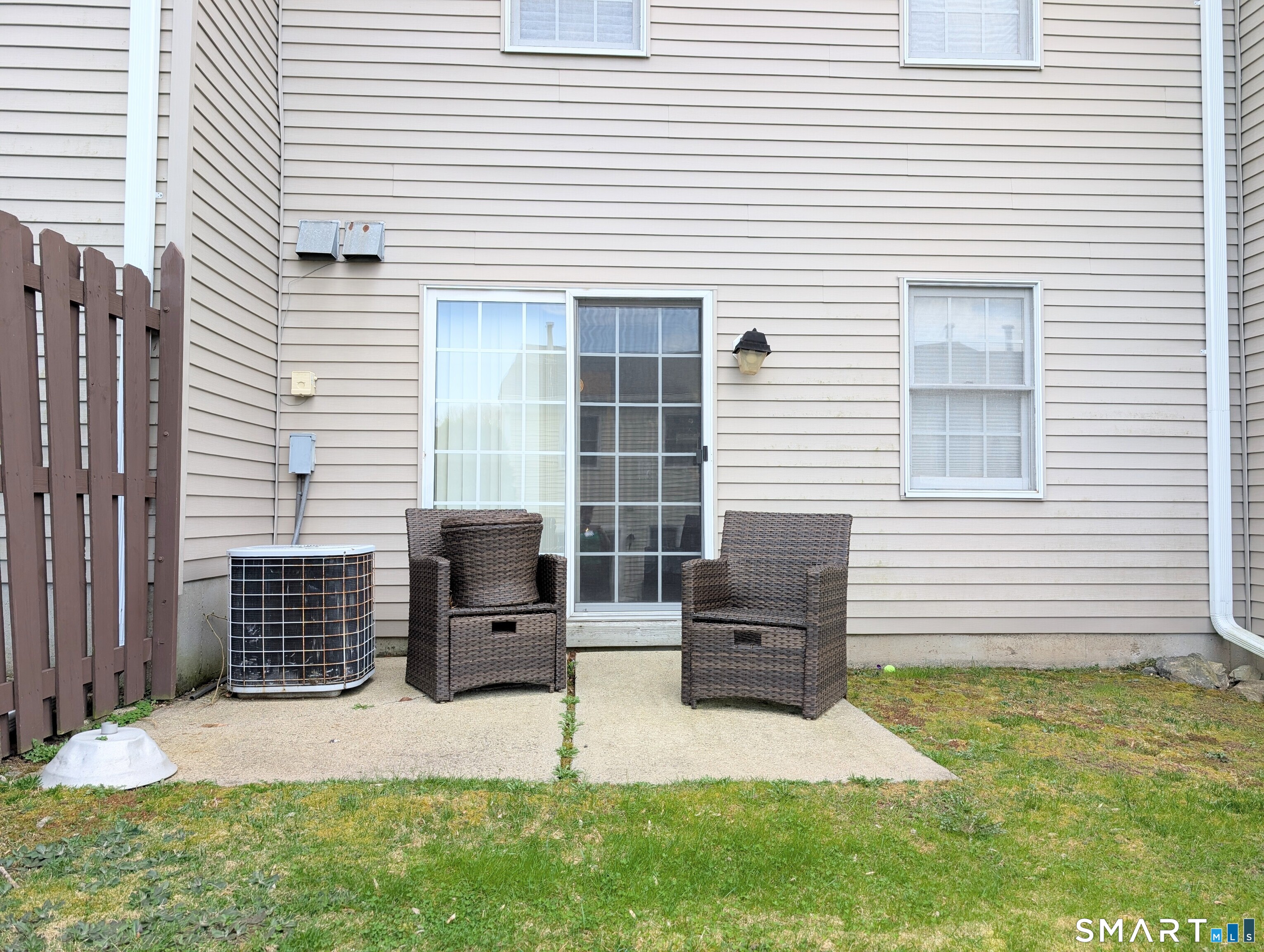 63 Summit Commons Derby CT 06418