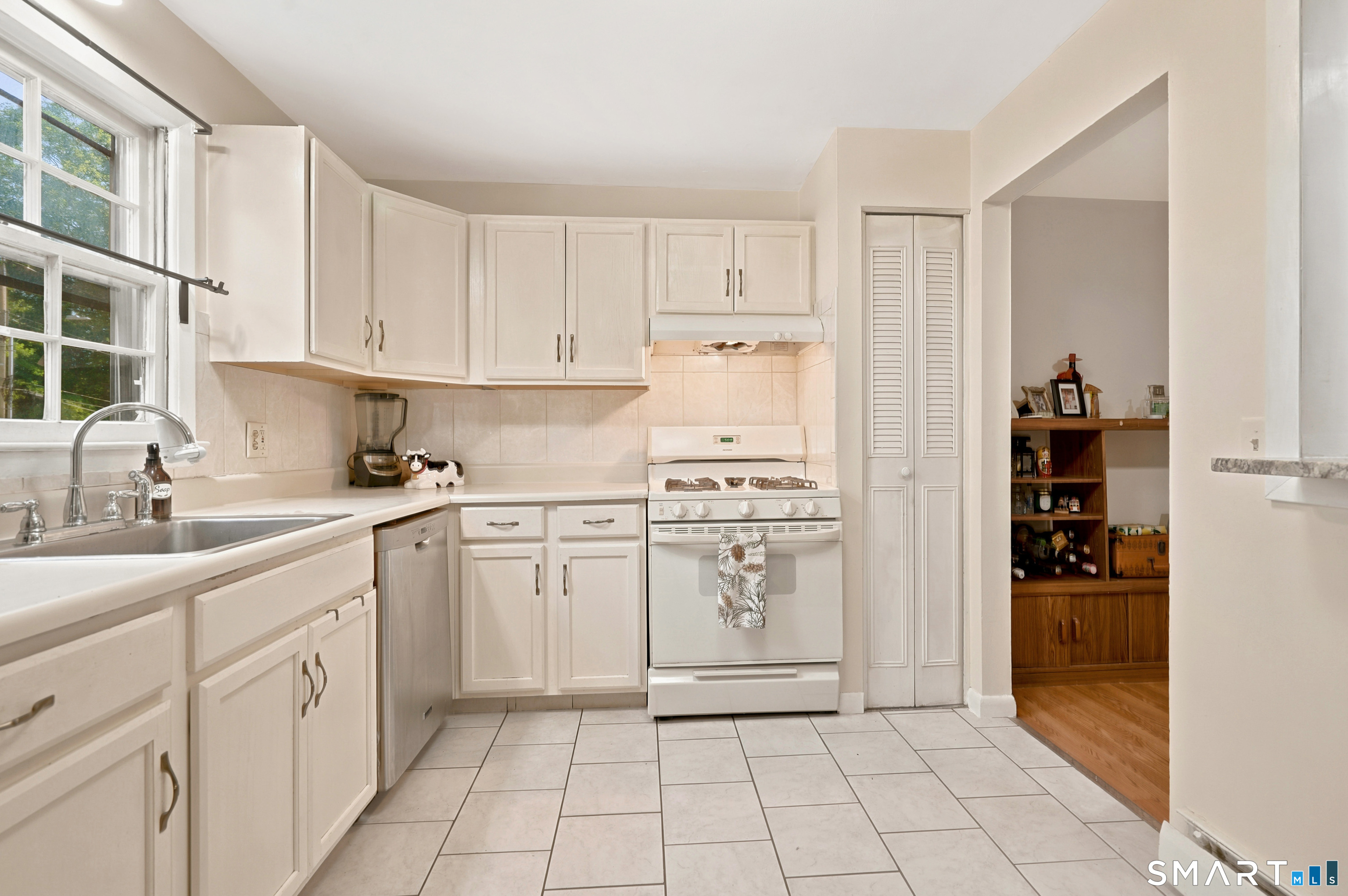 5 Treat Street West Haven CT 06516