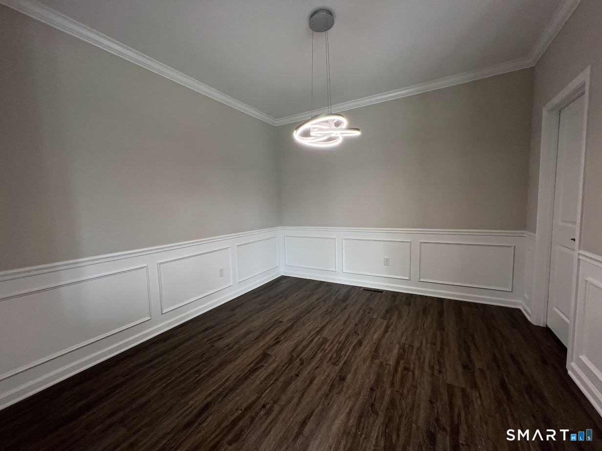 20 Lombard Circle North Haven CT 06473