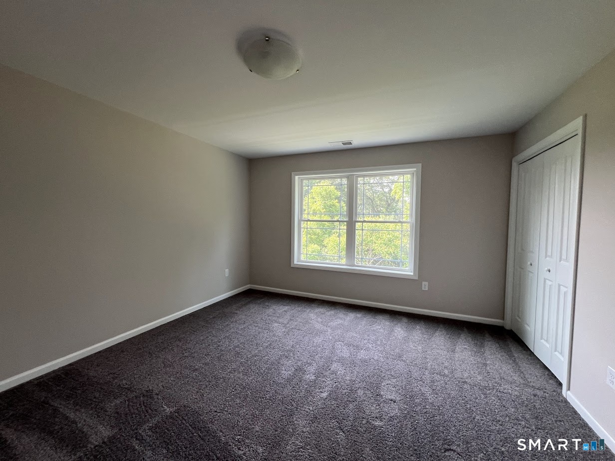 20 Lombard Circle North Haven CT 06473
