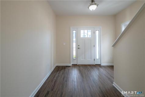 20 Lombard Circle North Haven CT 06473