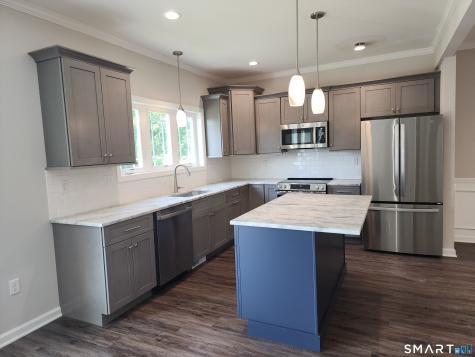 20 Lombard Circle North Haven CT 06473