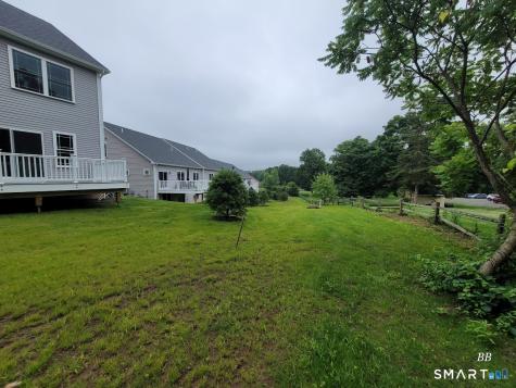 20 Lombard Circle North Haven CT 06473