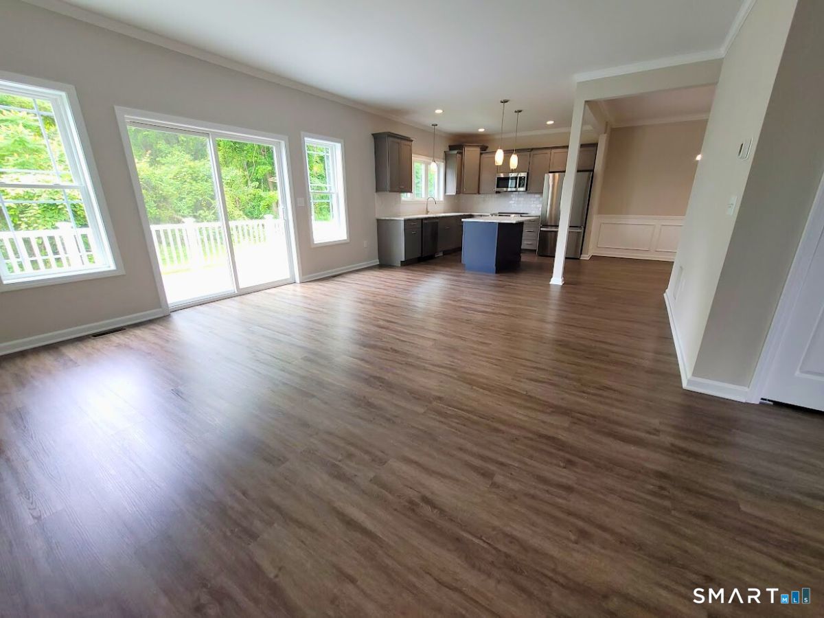 20 Lombard Circle North Haven CT 06473