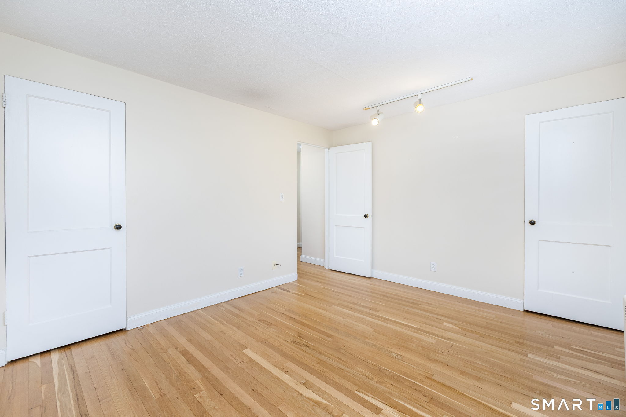 47 Arnold Way West Hartford CT 06119