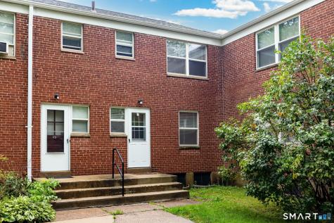47 Arnold Way West Hartford CT 06119