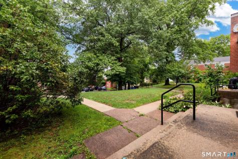 47 Arnold Way West Hartford CT 06119
