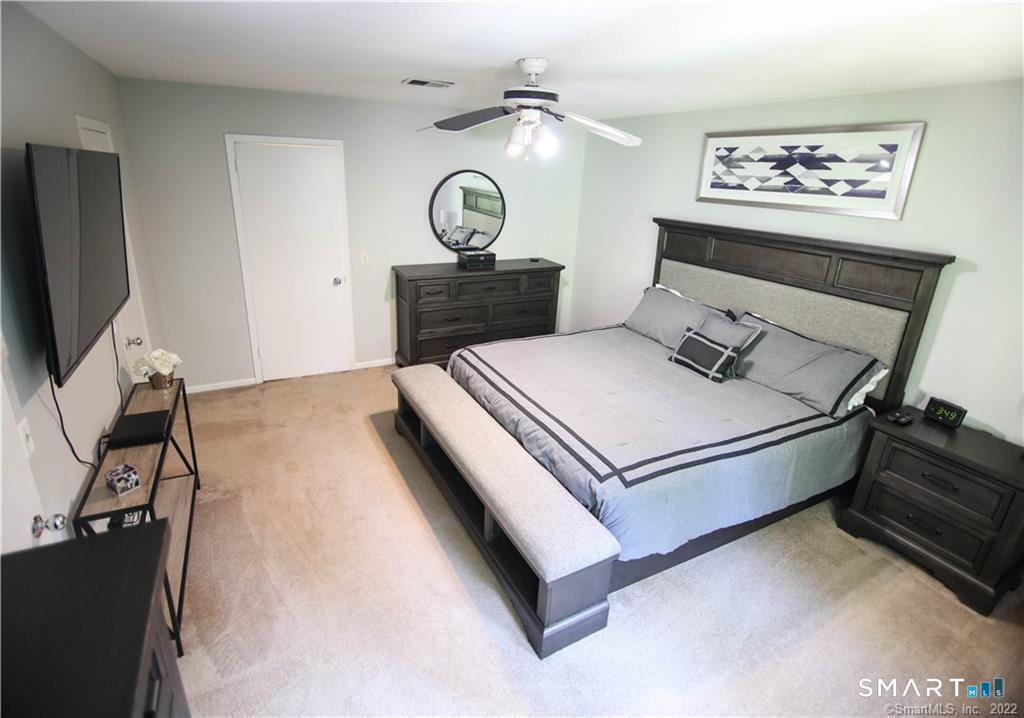 318 Sunrise Hill Lane Norwalk CT 06851