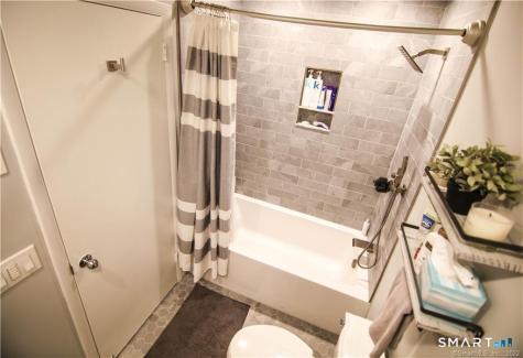 318 Sunrise Hill Lane Norwalk CT 06851