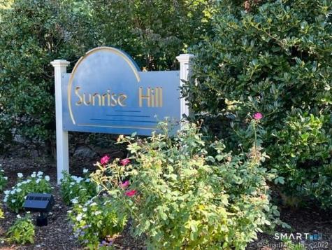 318 Sunrise Hill Lane Norwalk CT 06851
