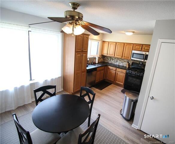 318 Sunrise Hill Lane Norwalk CT 06851