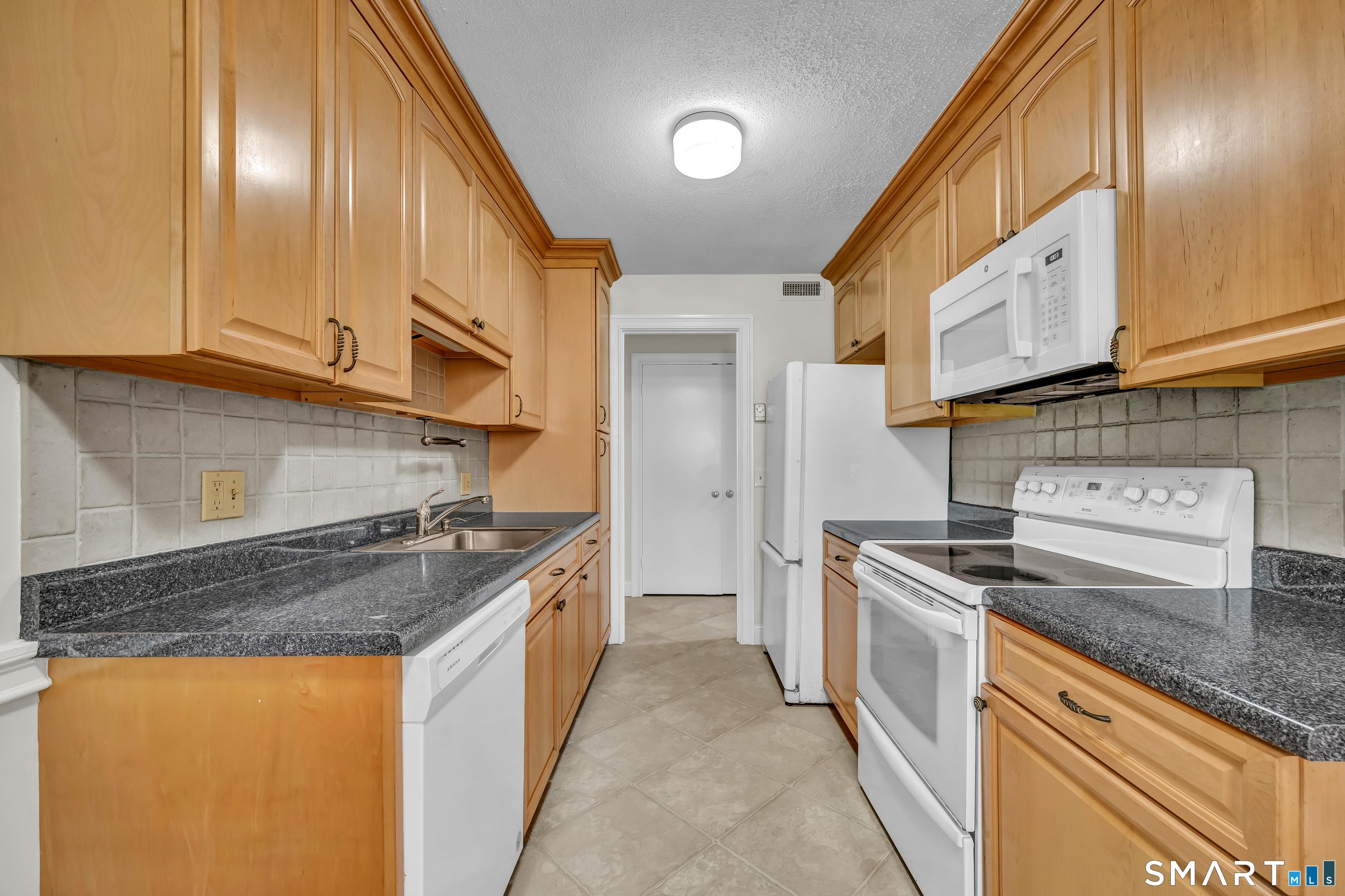 428 Heritage Village Southbury CT 06488