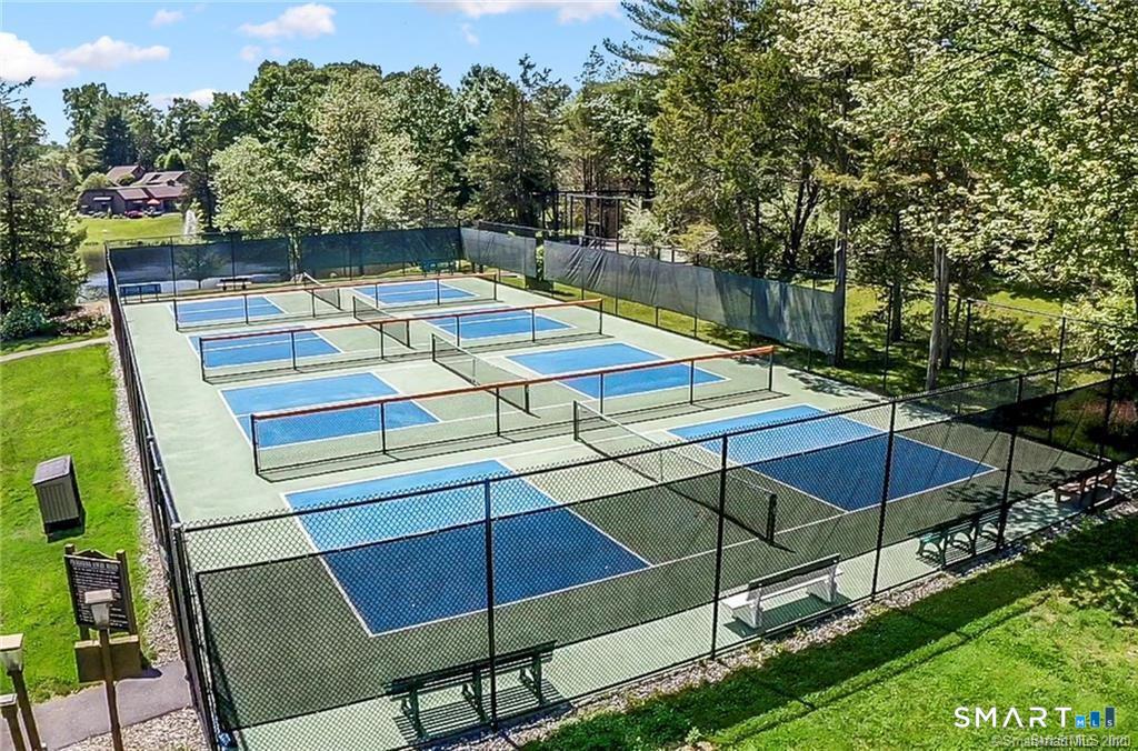 428 Heritage Village Southbury CT 06488