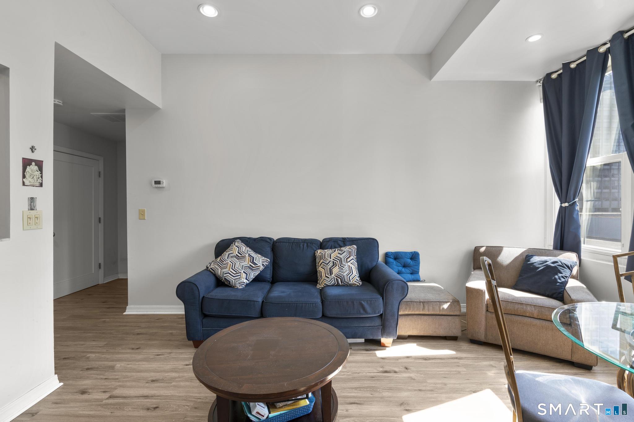 196 Crown Street New Haven CT 06511