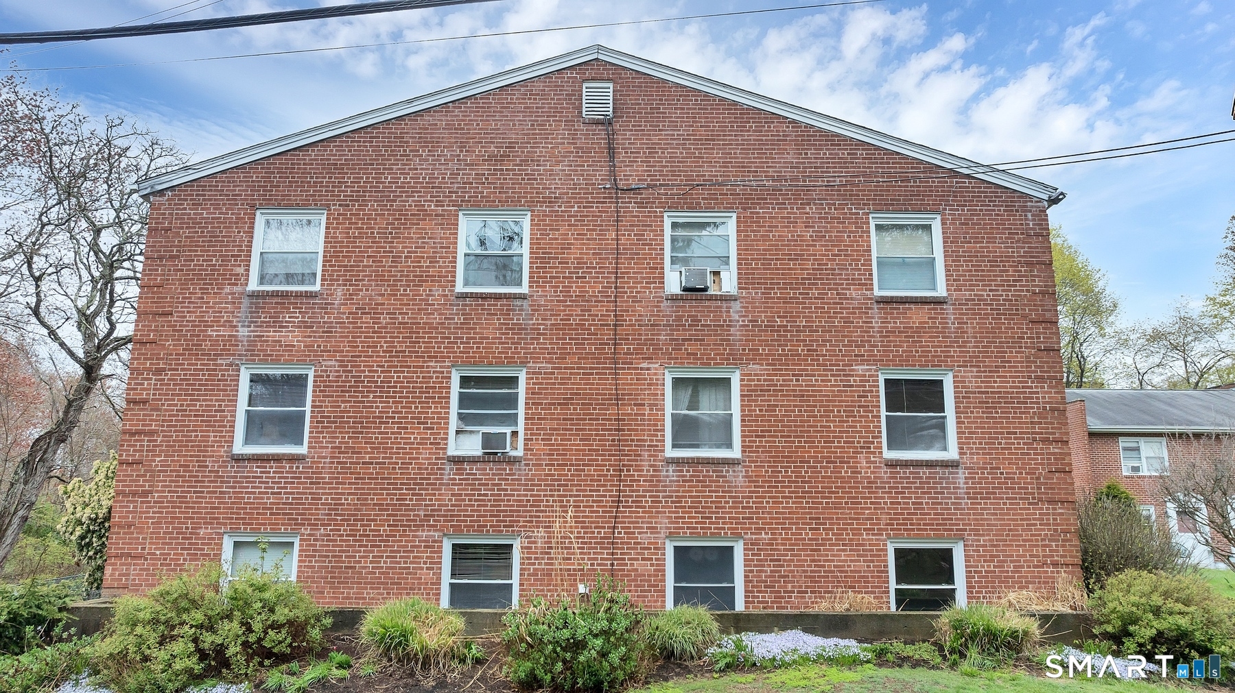 111 Niles Hill Road New London CT 06320