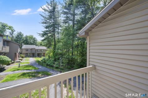 23 Conestoga Way Glastonbury CT 06033