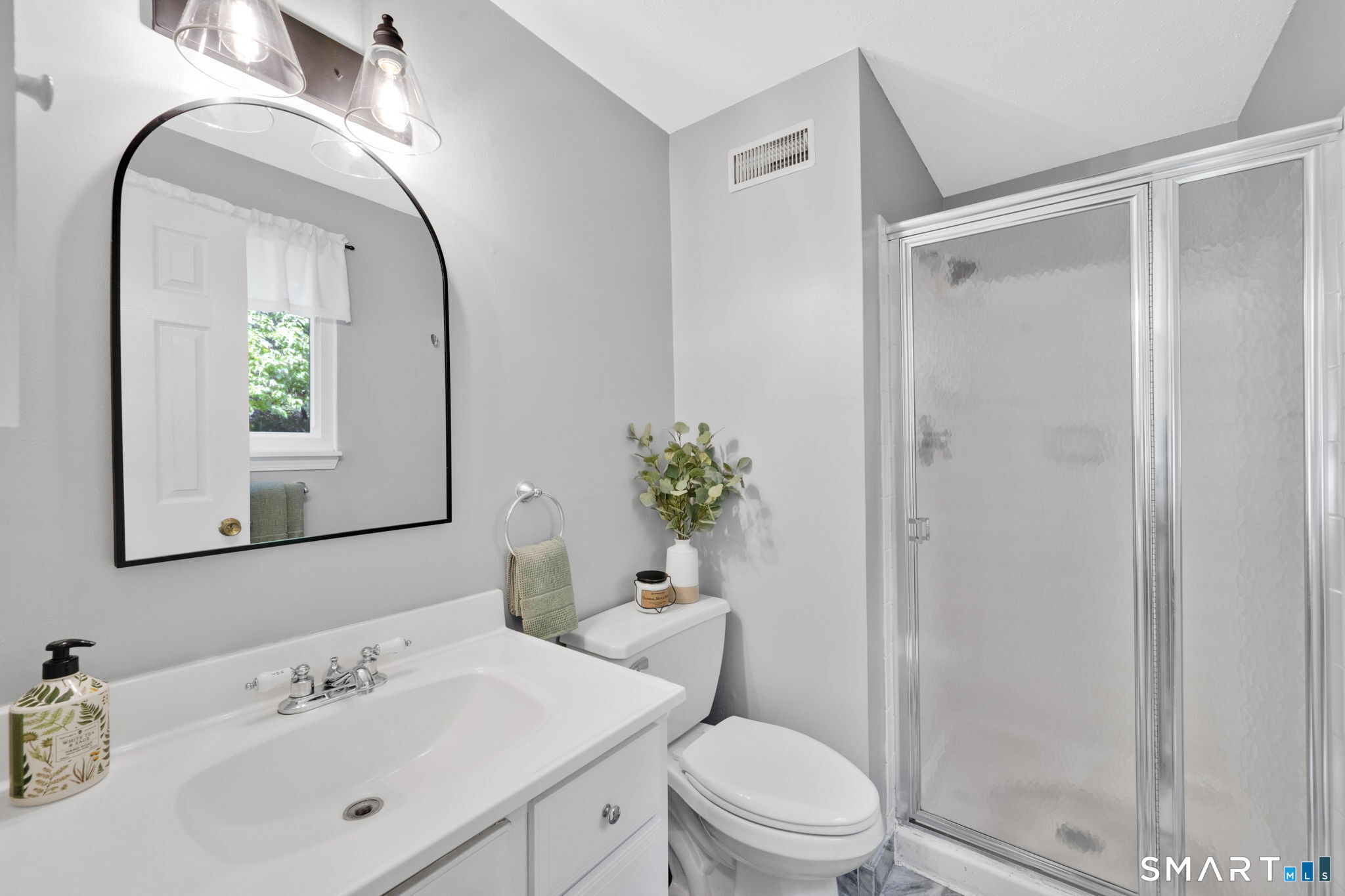 23 Conestoga Way Glastonbury CT 06033