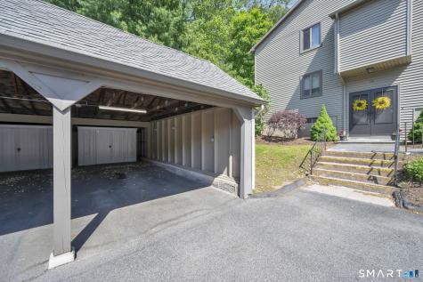 23 Conestoga Way Glastonbury CT 06033