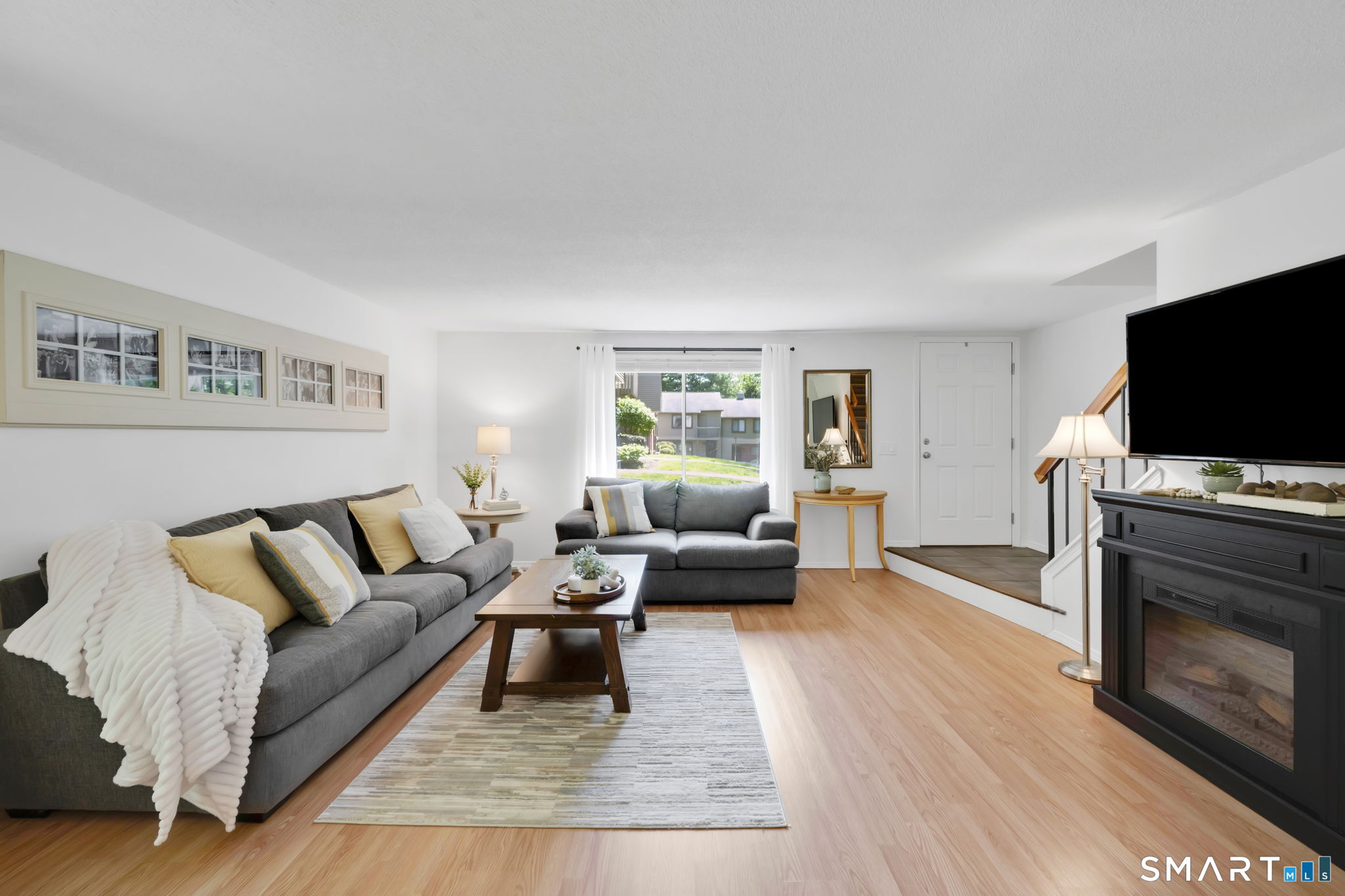 23 Conestoga Way Glastonbury CT 06033