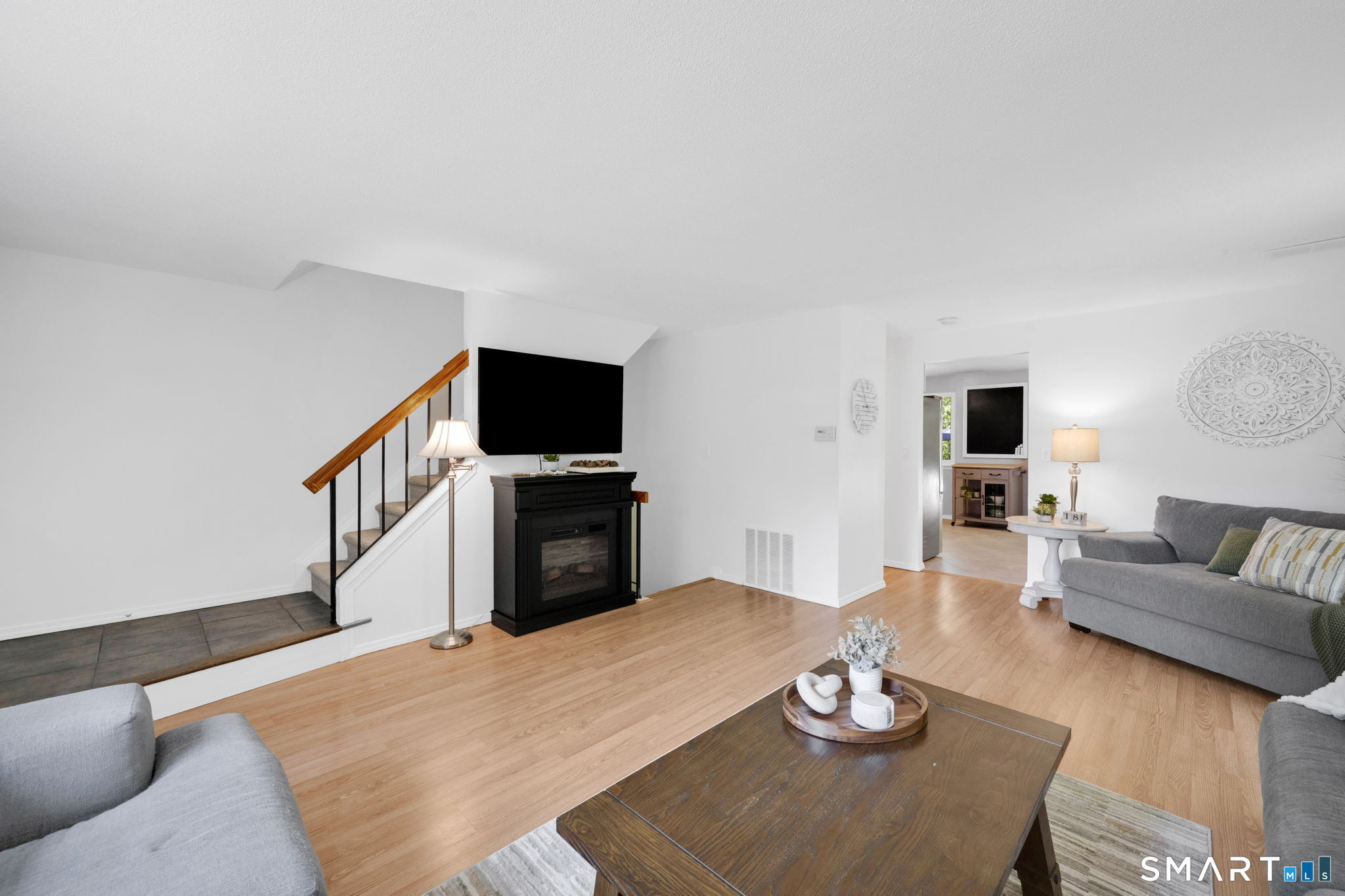 23 Conestoga Way Glastonbury CT 06033