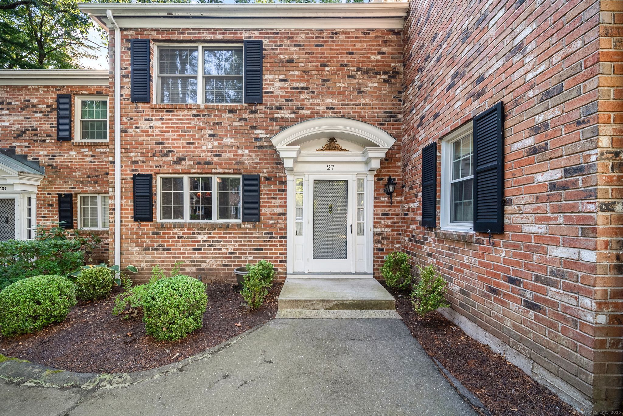 27 Tunxis Village Farmington CT 06032