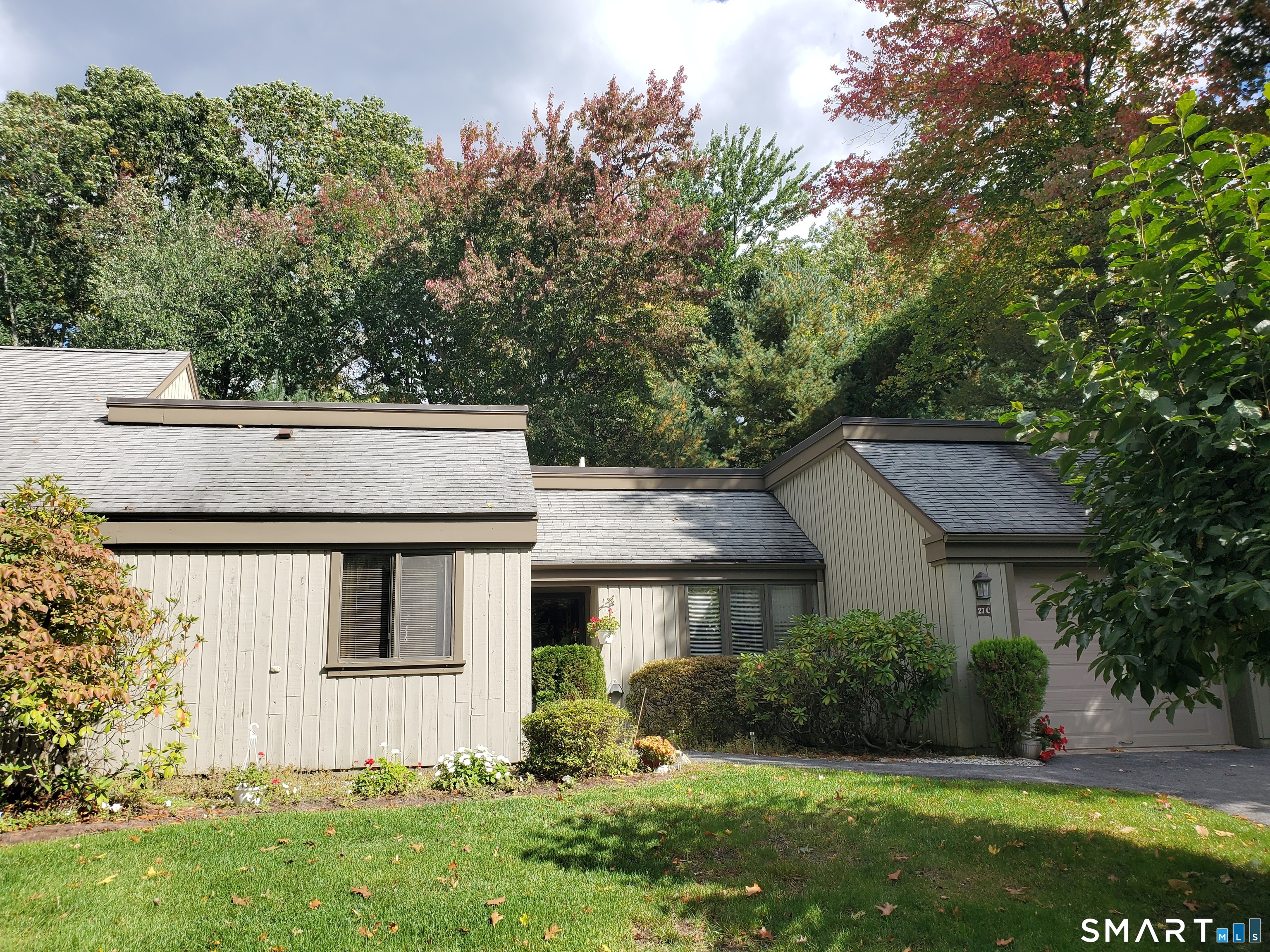 27 Heritage Crest Southbury CT 06488