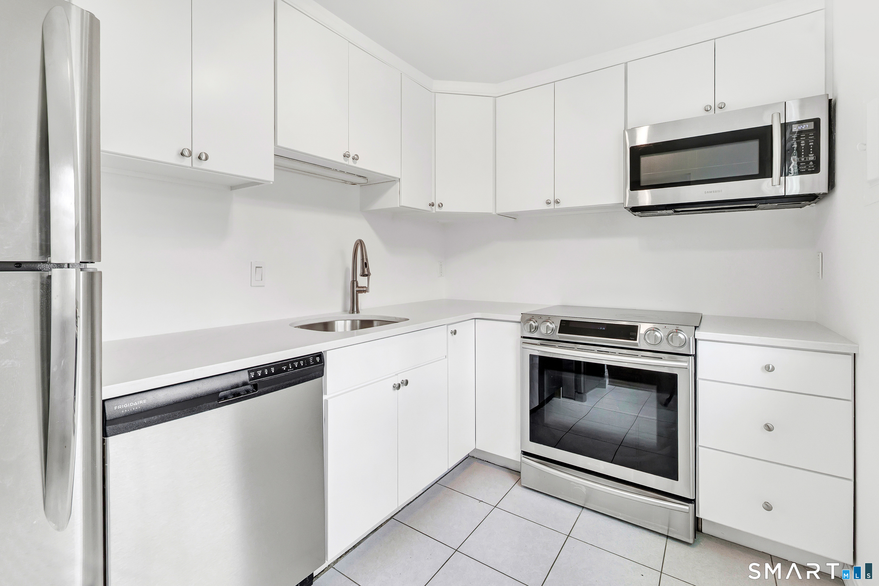 60 Heritage Hill Road New Canaan CT 06840