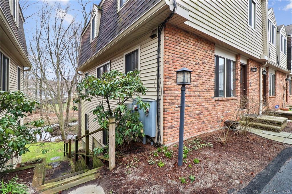 105 Columbus Place Stamford CT 06907