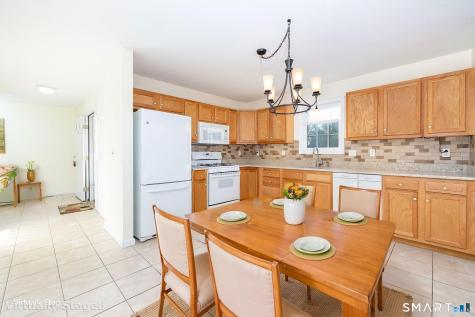 38 Joanne Drive East Hartford CT 06108
