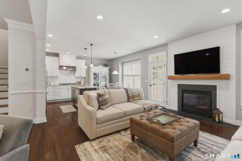 72 Ridgewood Drive Middlebury CT 06762