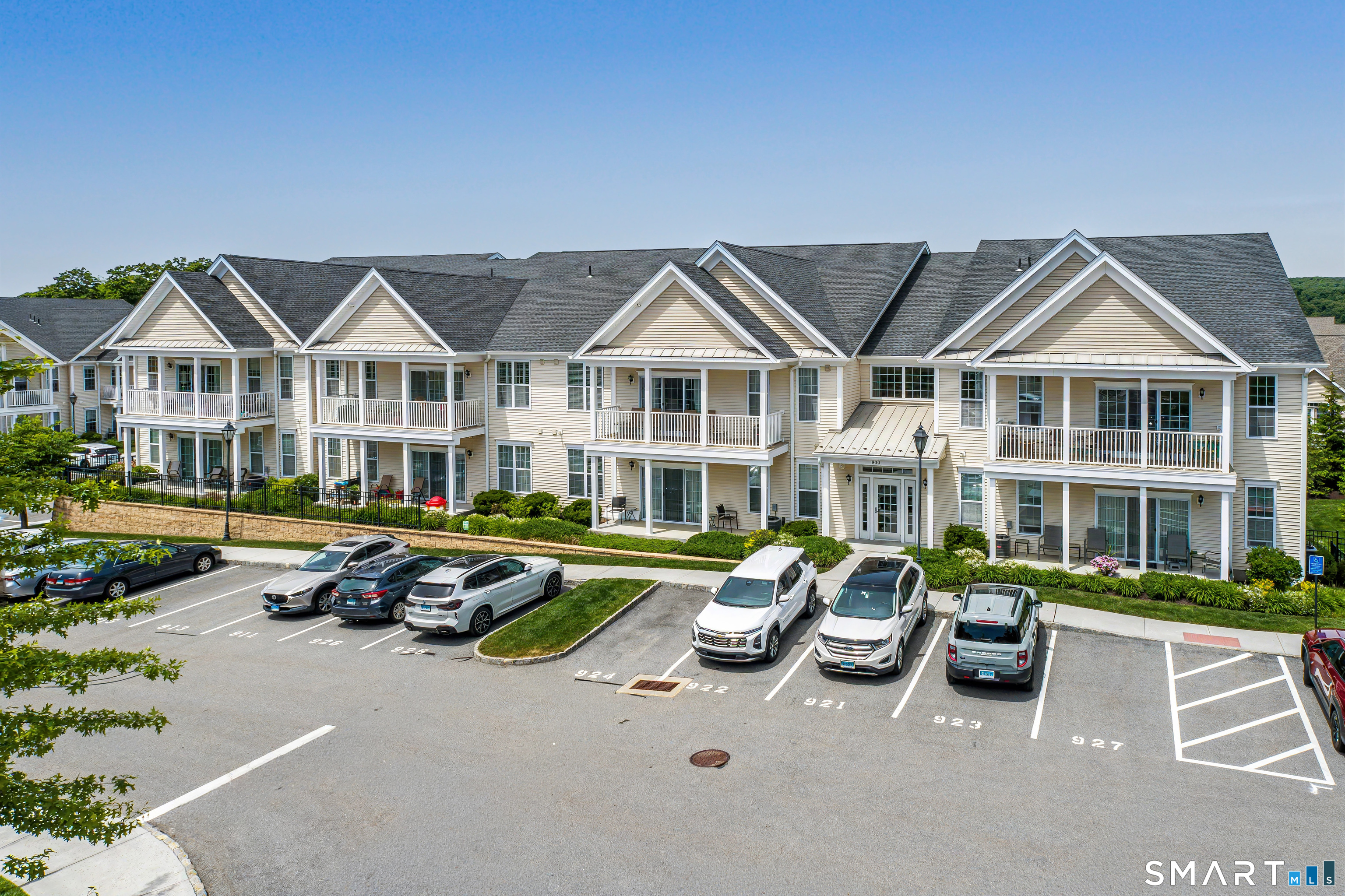925 Old Pasture Drive Danbury CT 06810