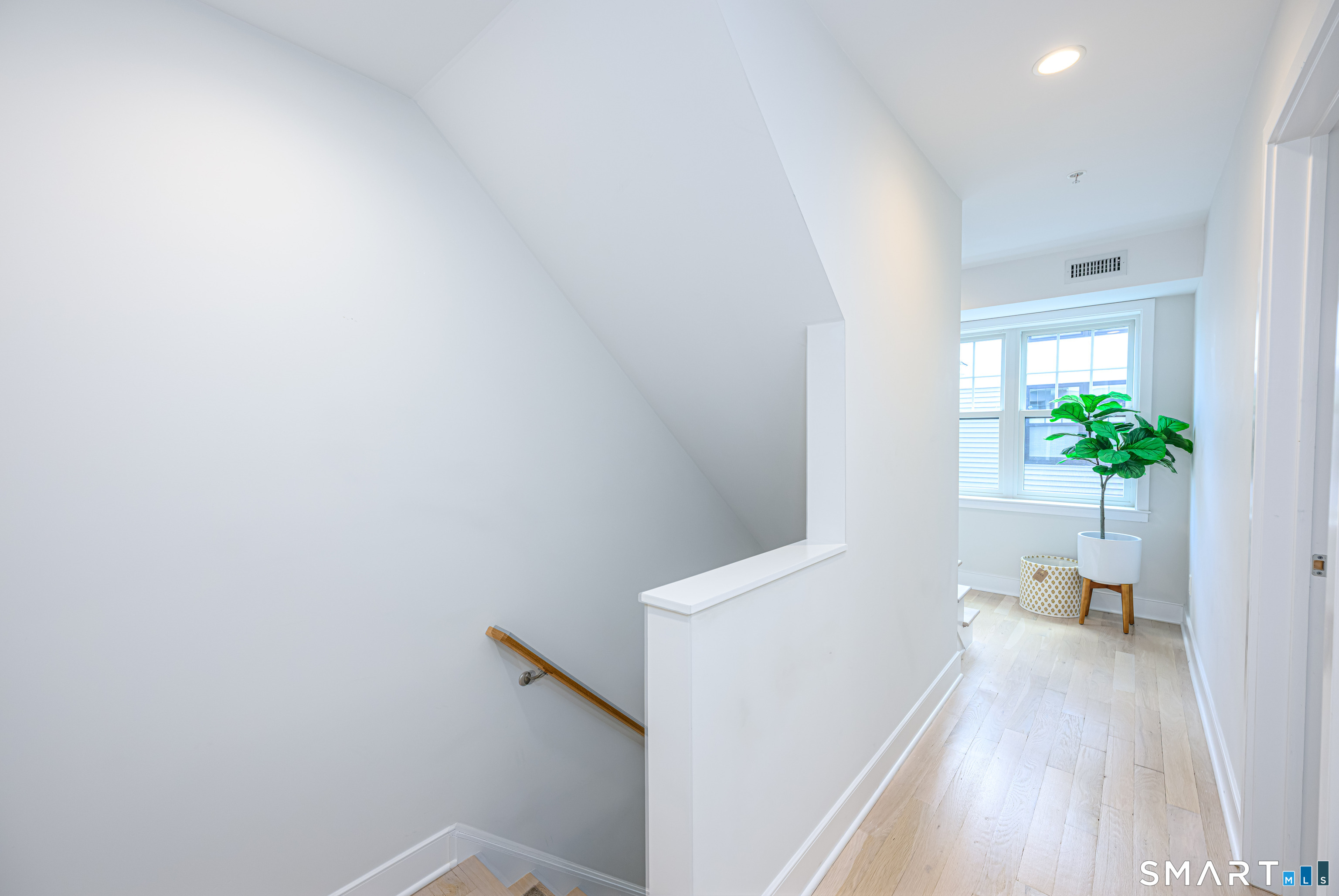 25 Beaumont Street Fairfield CT 06824