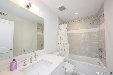 25 Beaumont Street Fairfield CT 06824