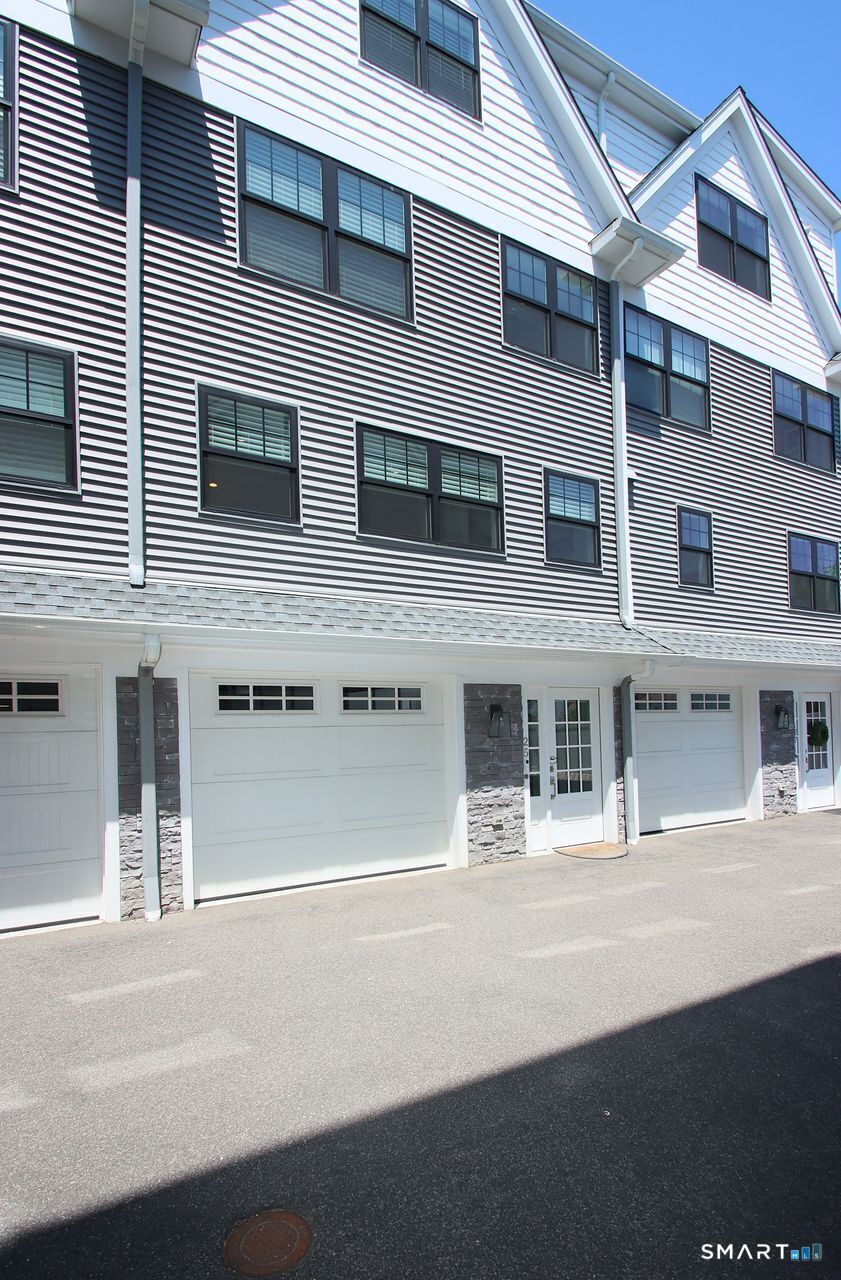 25 Beaumont Street Fairfield CT 06824