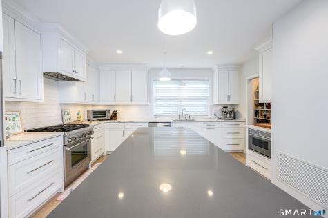 25 Beaumont Street Fairfield CT 06824